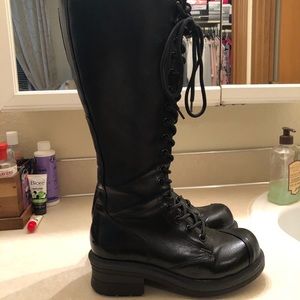Combat boots